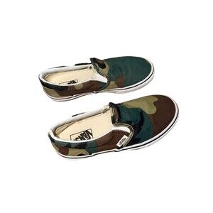 Boys Size 2.5 camo Slip On low top Vans